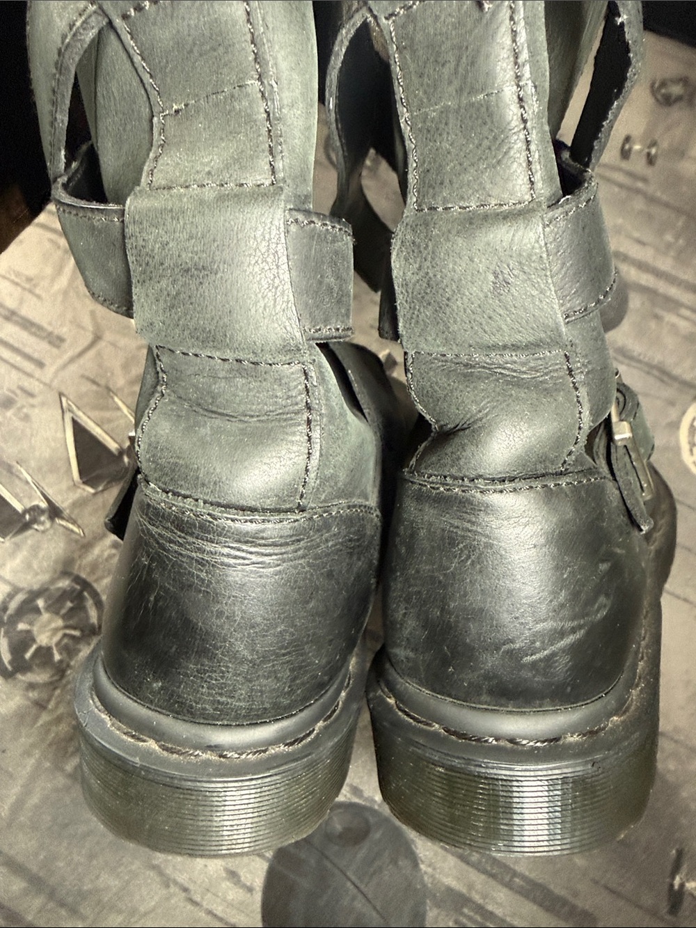 EUC DR MARTEN LAUREN STRAPS LEATHER MID CALF BOOTS SZ 8 - Picture 9 of 11